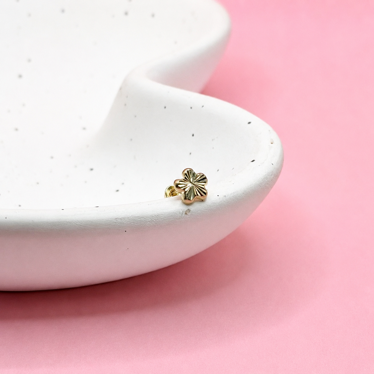 FLOR CINCO PÉTALOS DIAMANTADA 10k