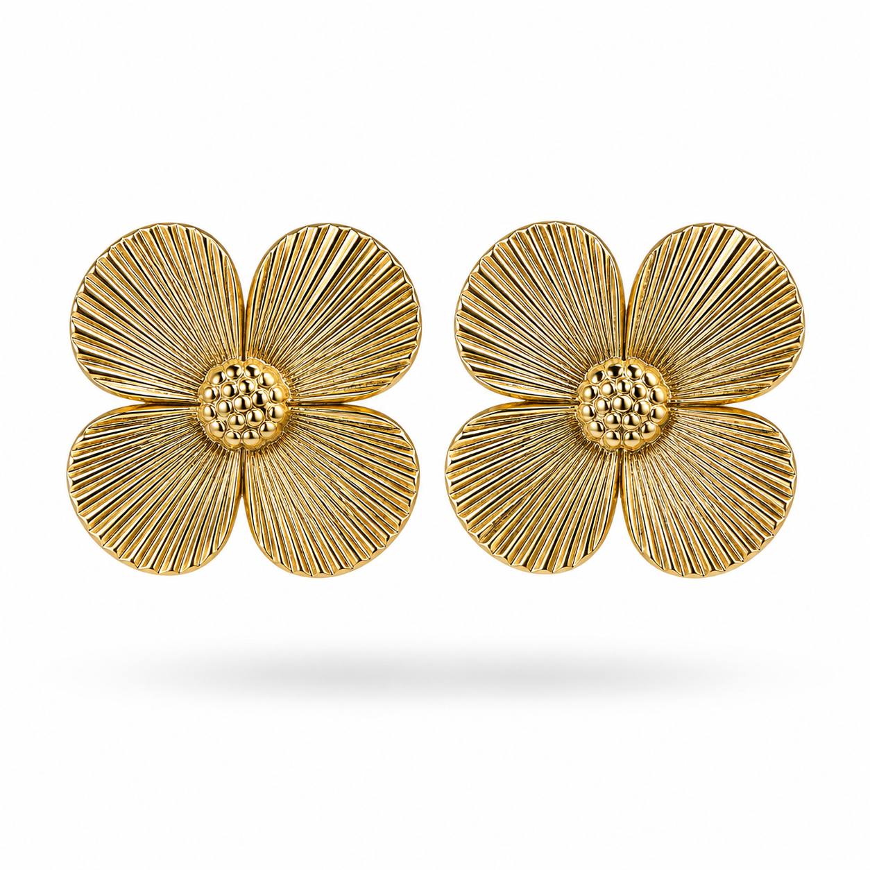ARETE CHUNKY FLOR REDONDA CUATRO PETALOS
