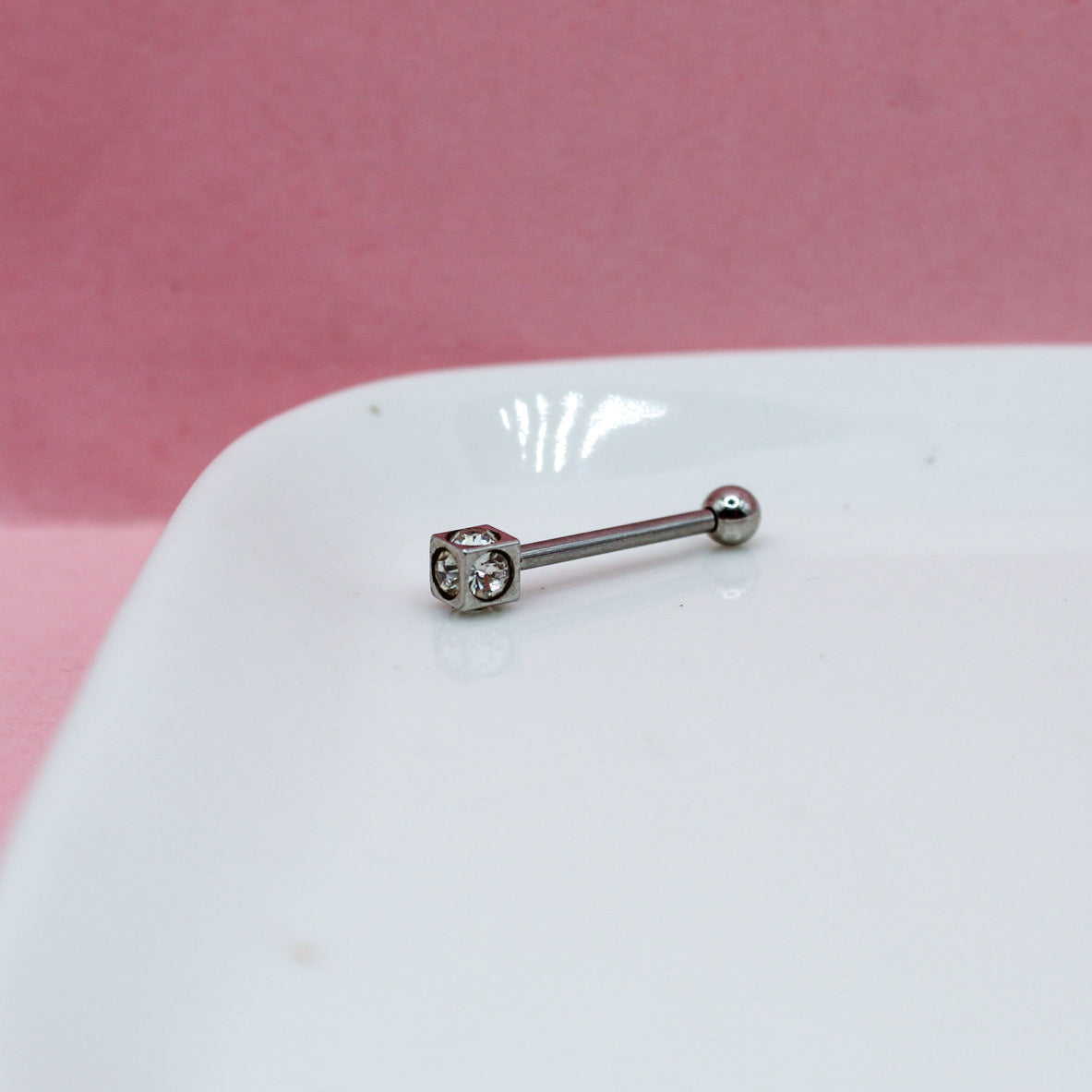 PIERCING RECTO CON CUBO Y ZIRCONIAS BOLA CHICA 316L