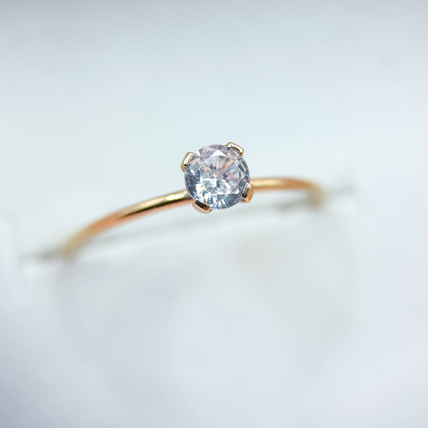 ANILLO ZIRCONIA CIRCULAR SOLITARIA 10K