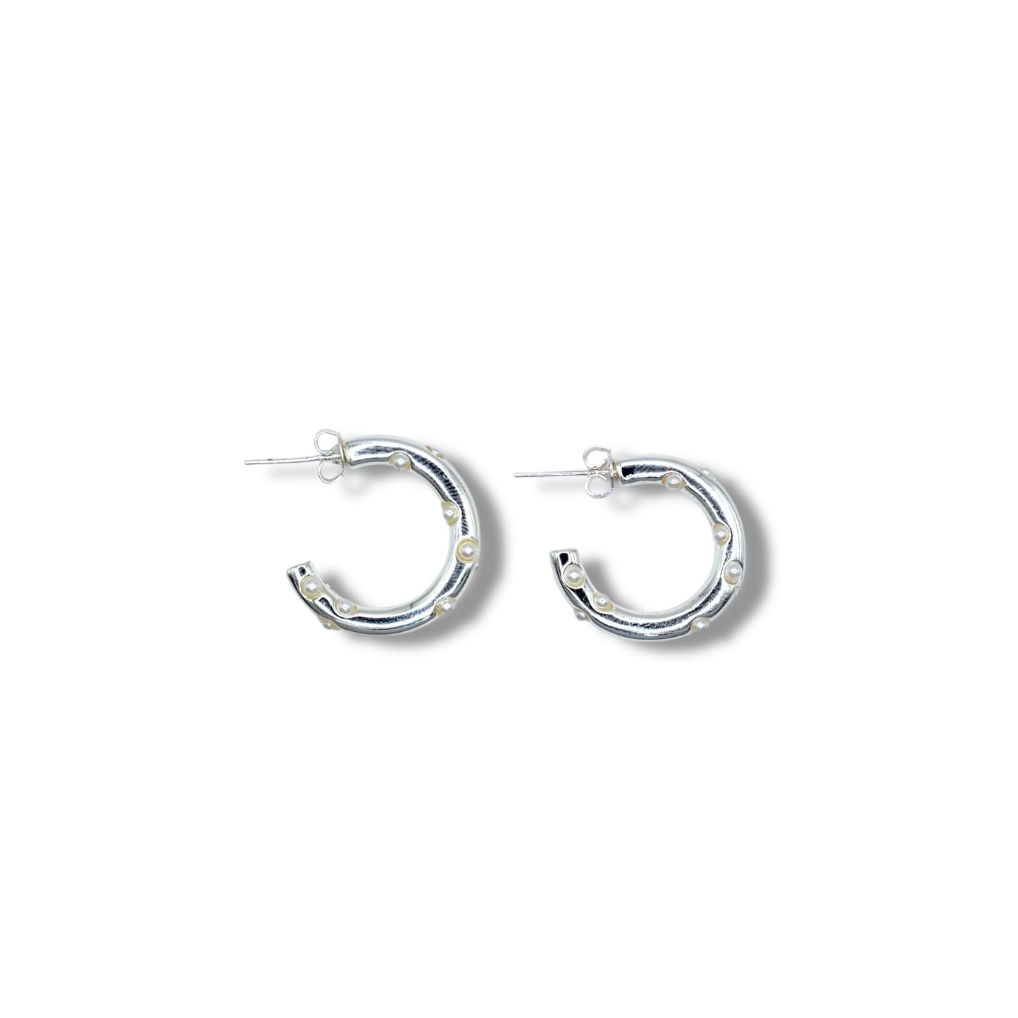 ARETES PLATEADOS CON PERLAS