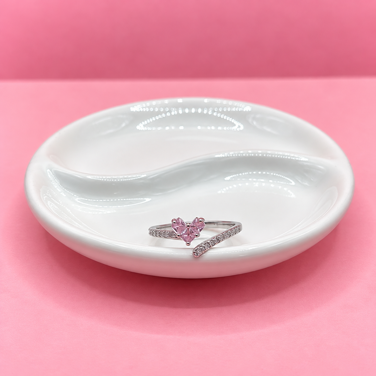 ANILLO CHURUMBELA IRREGULAR ZIRCONIA CORAZON ROSA