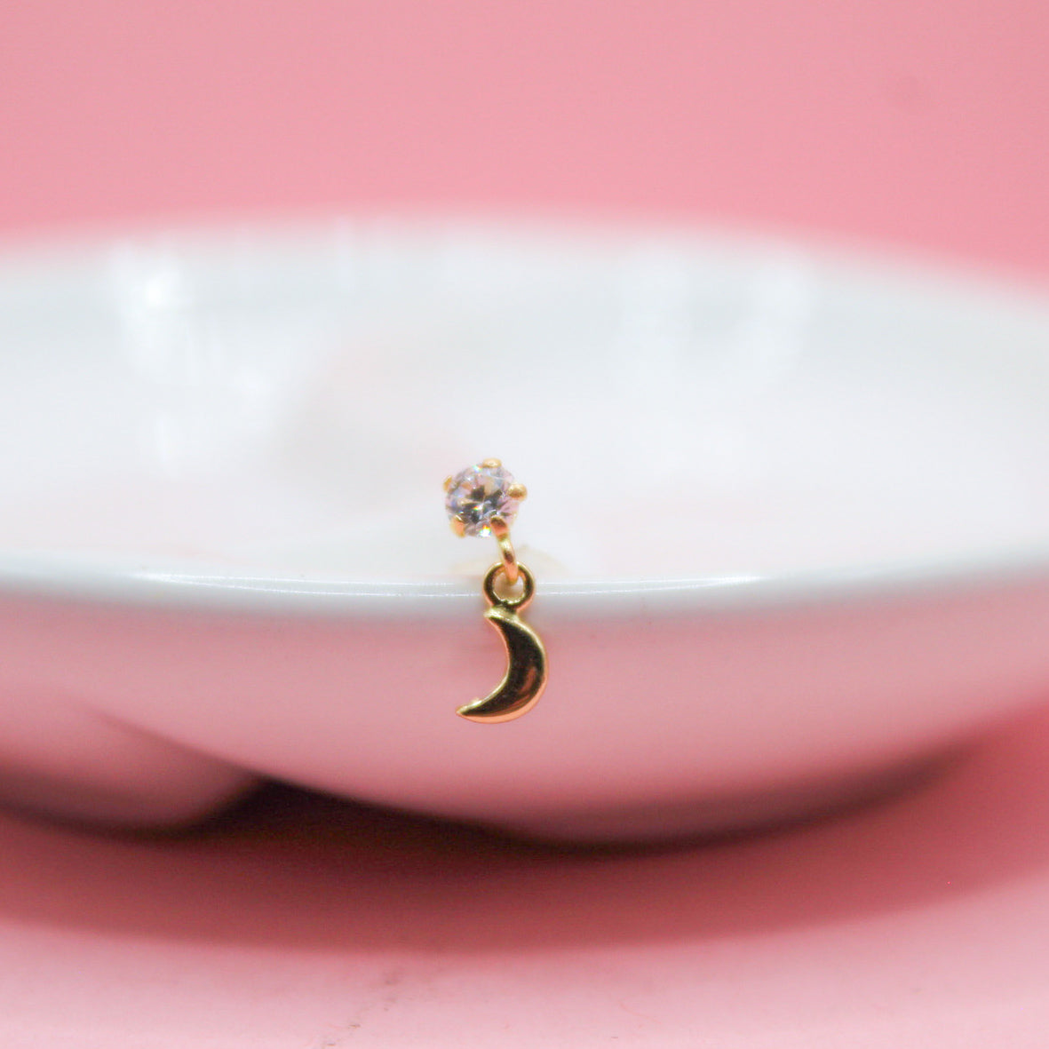 ZIRCONIA BLANCA CON LUNA COLGANTE 10K