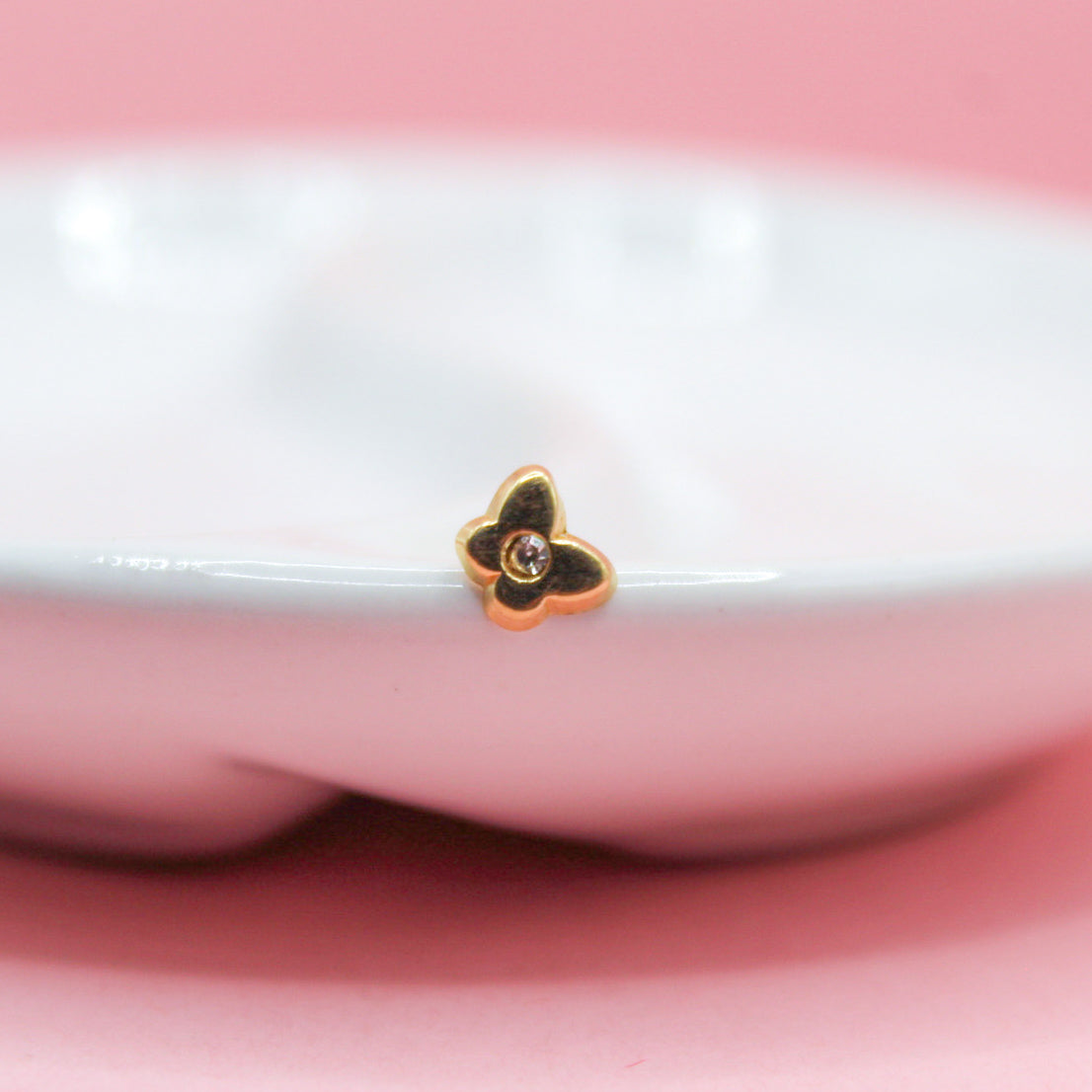 MARIPOSA CON ZIRCONIA BLANCA EN MEDIO 10K