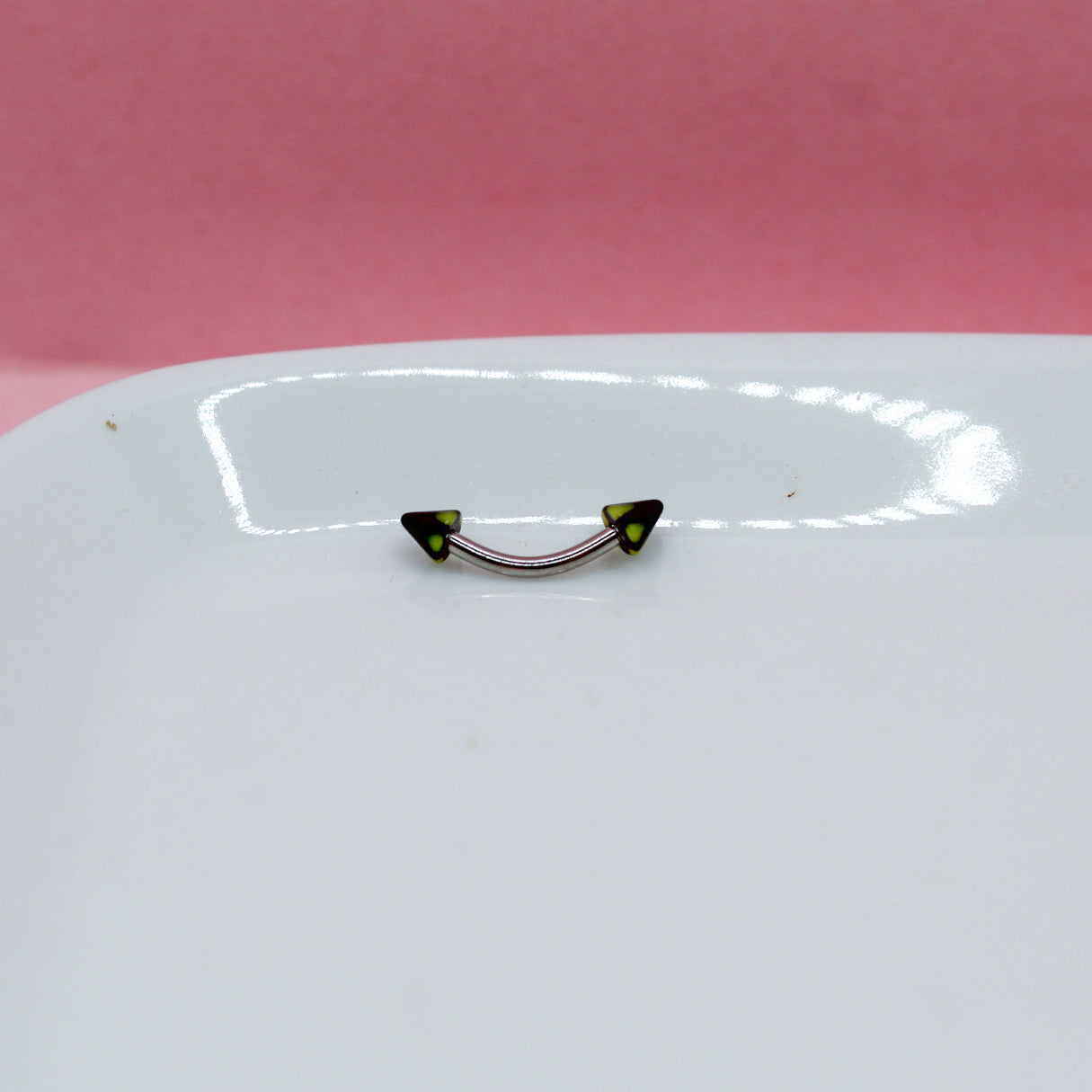 BANANA PLATEADA PICO NEGRO PICOS VERDES 316L