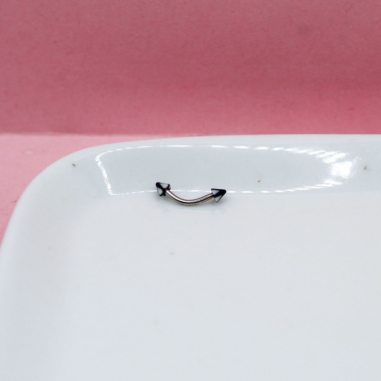 BANANA PLATEADA PICO NEGRO PICOS BLANCOS 316L