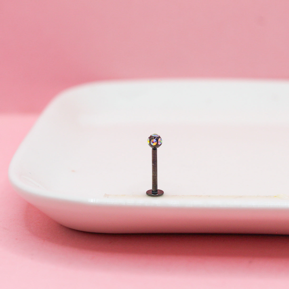 LABRET NEGRO BOLA ZIRCONIAS TORNASOL 316L