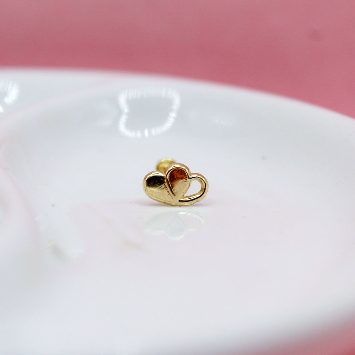 DOBLE CORAZÓN LISO CON SILUETA 10K