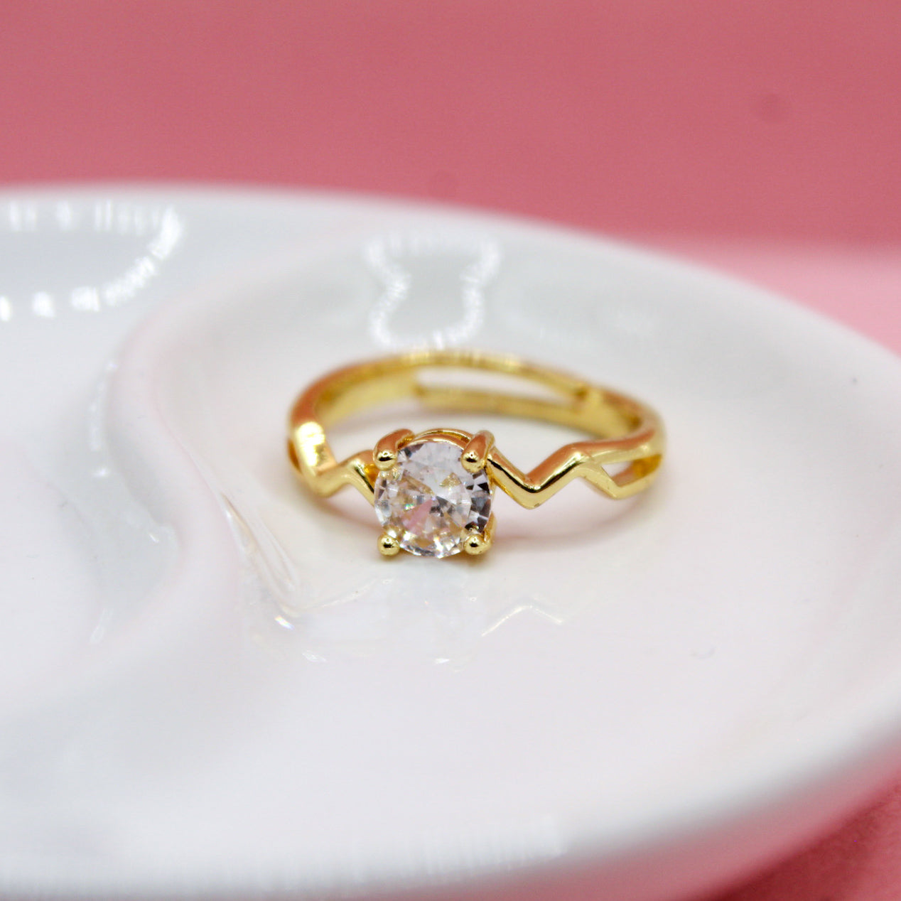 ANILLO ZIRCONIA REDONDA BANDA ONDAS