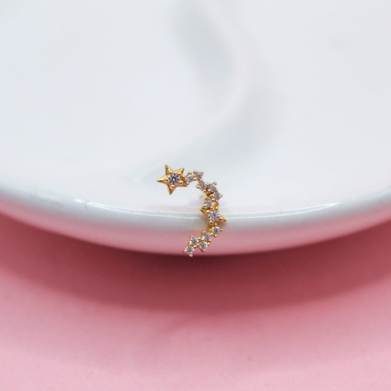 MEDIO CIRCULO ESTRELLA Y ZIRCONIAS ORO JAPONES 10K