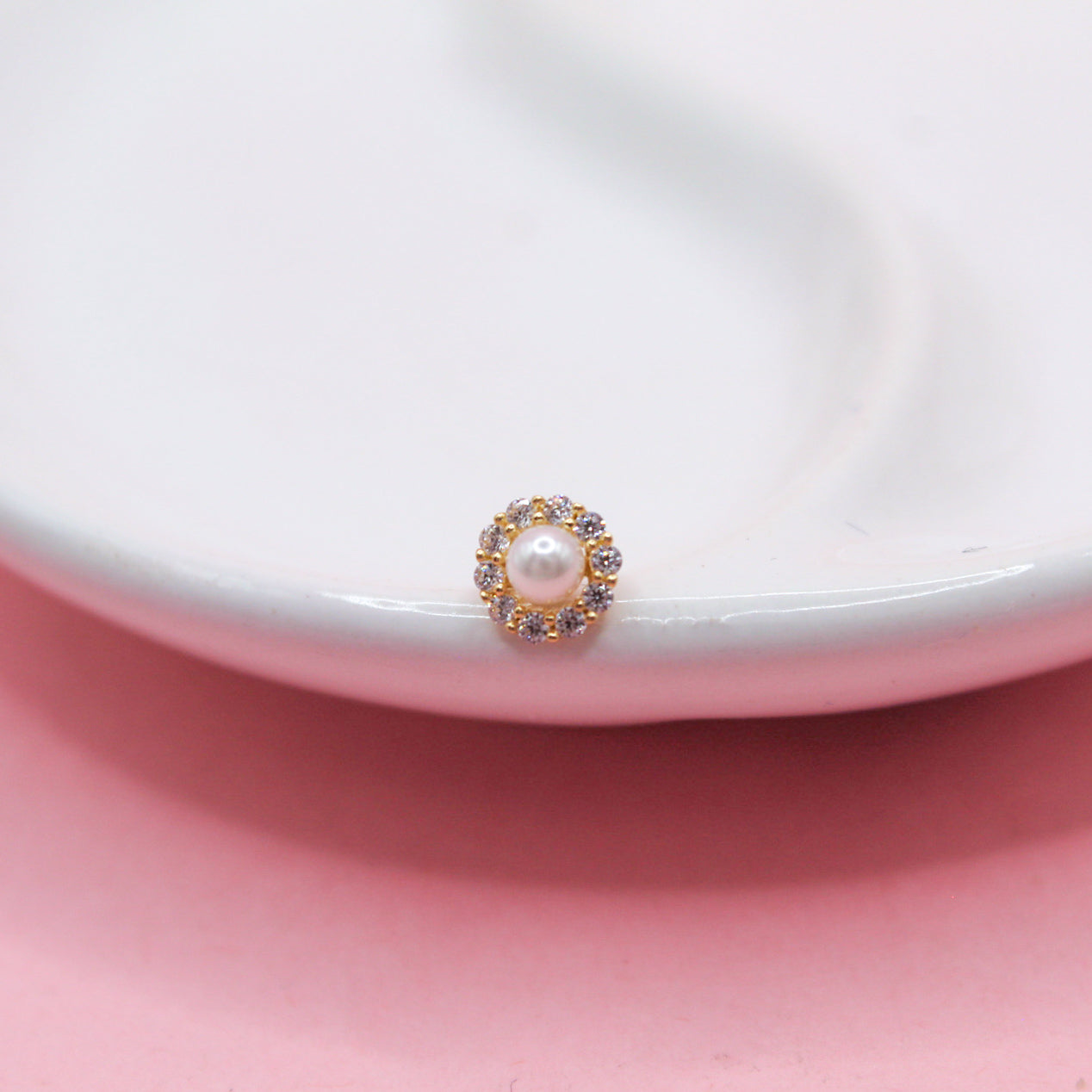 CIRCULO ZIRCONIAS Y PERLA CENTRO ORO JAPONES 10K