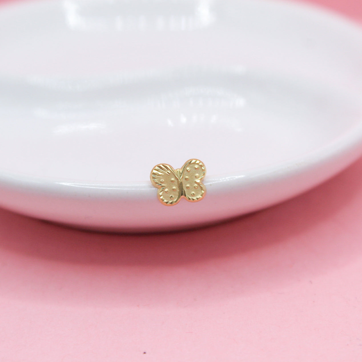 MARIPOSA CON PUNTOS SILUETA DIAMANTADA 10K