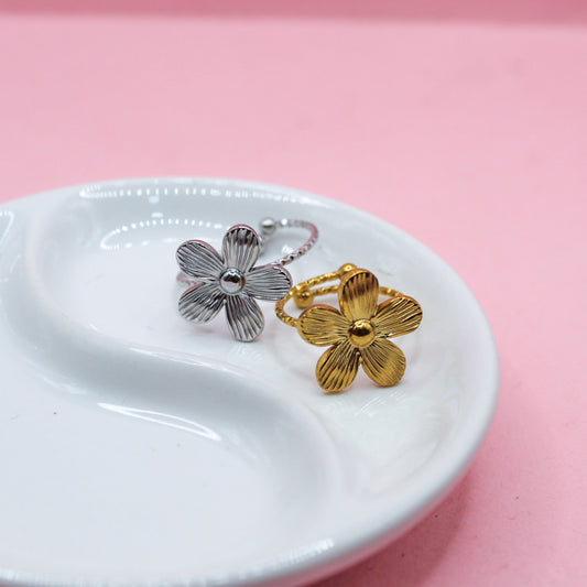 ANILLO FLOR TEXTURA LINEAS