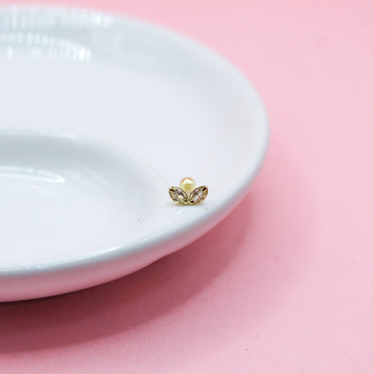 DOS PETALOS ZIRCONIAS  BLANCAS ORO ITALIANO 10K