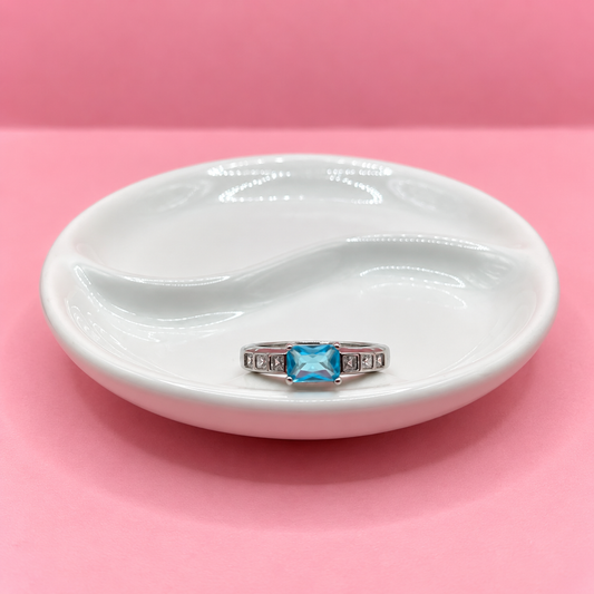 ANILLO ZIRCONIAS CUADRADAS Y ZIRCONIA RECTÁNGULO AZUL