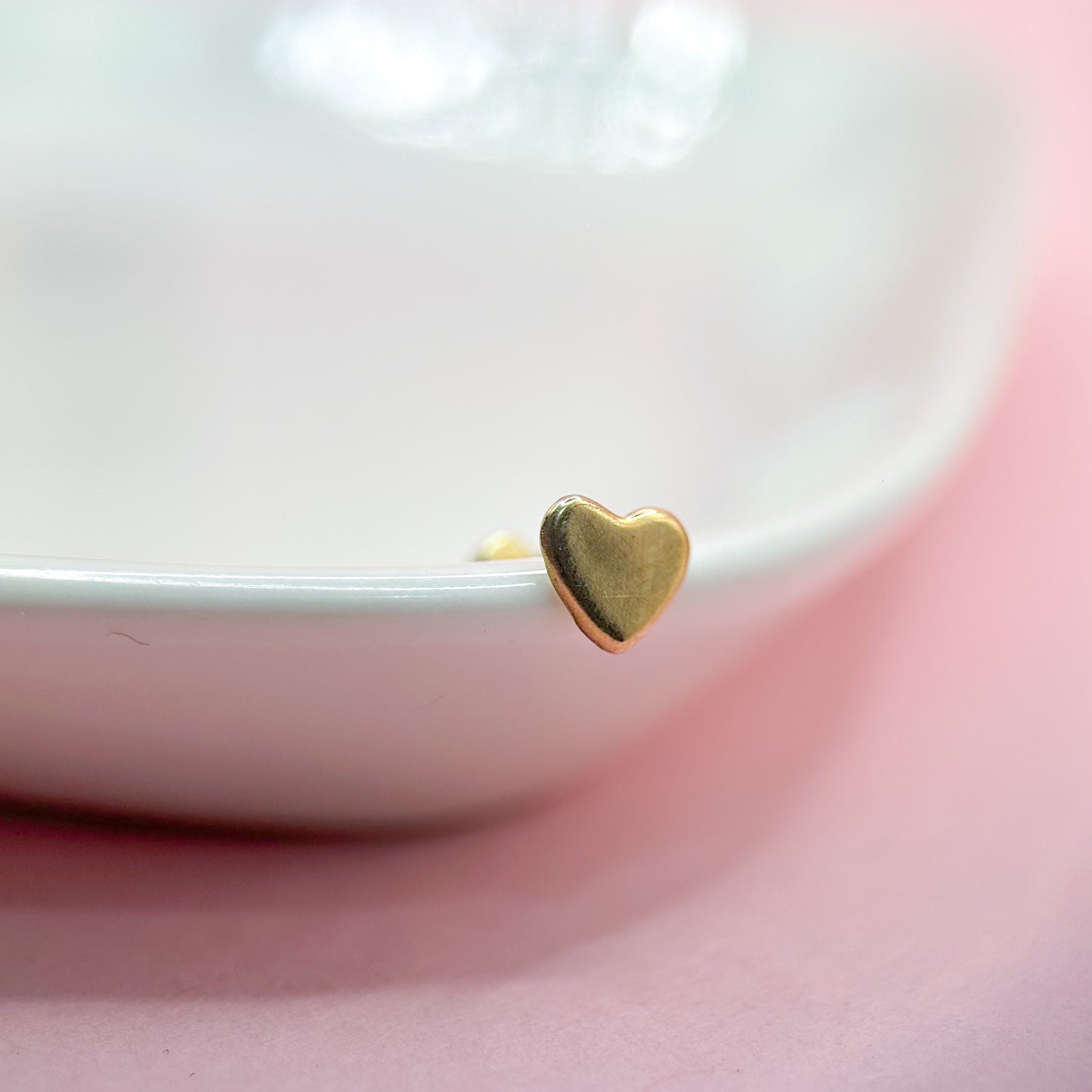 CORAZON BOTON PLANO 10K