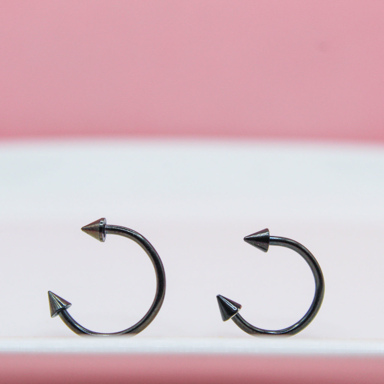 SEPTUM NEGRO PICO MEDIANO 316L