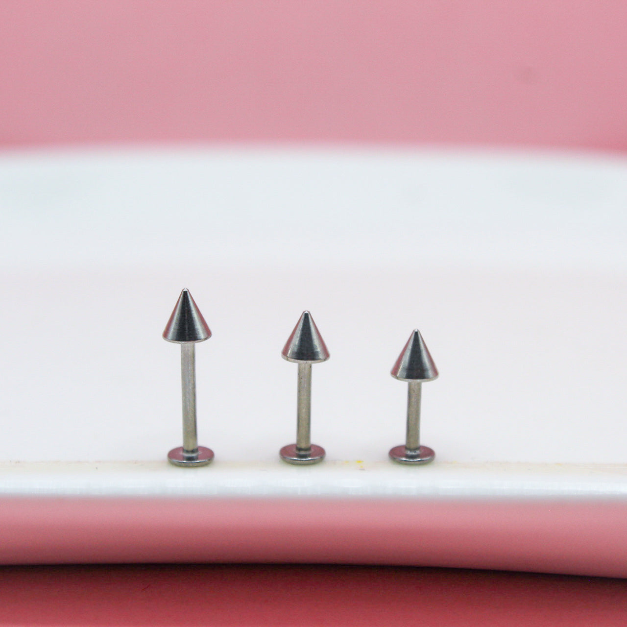 LABRET PLATEADO PICO GRANDE 316L