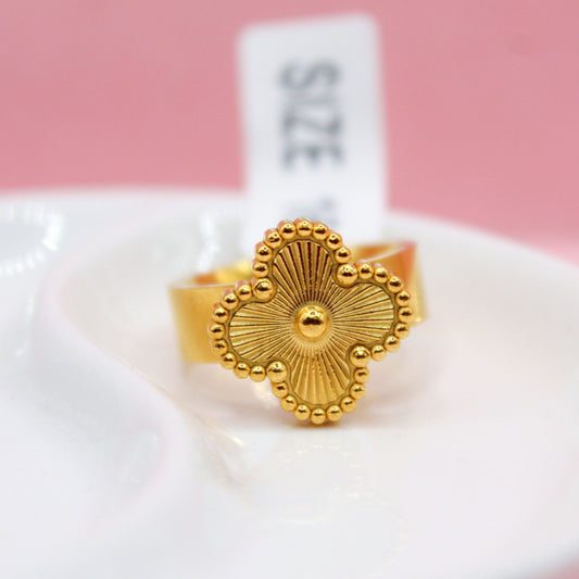 ANILLO TRÉBOL DORADO