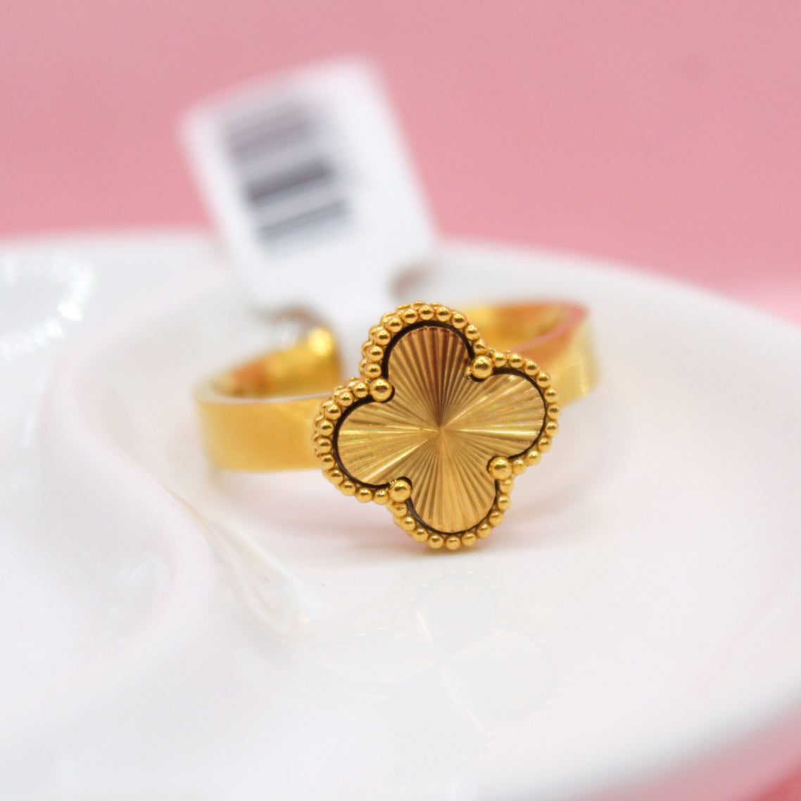 ANILLO TRÉBOL DORADO DIAMANTADO