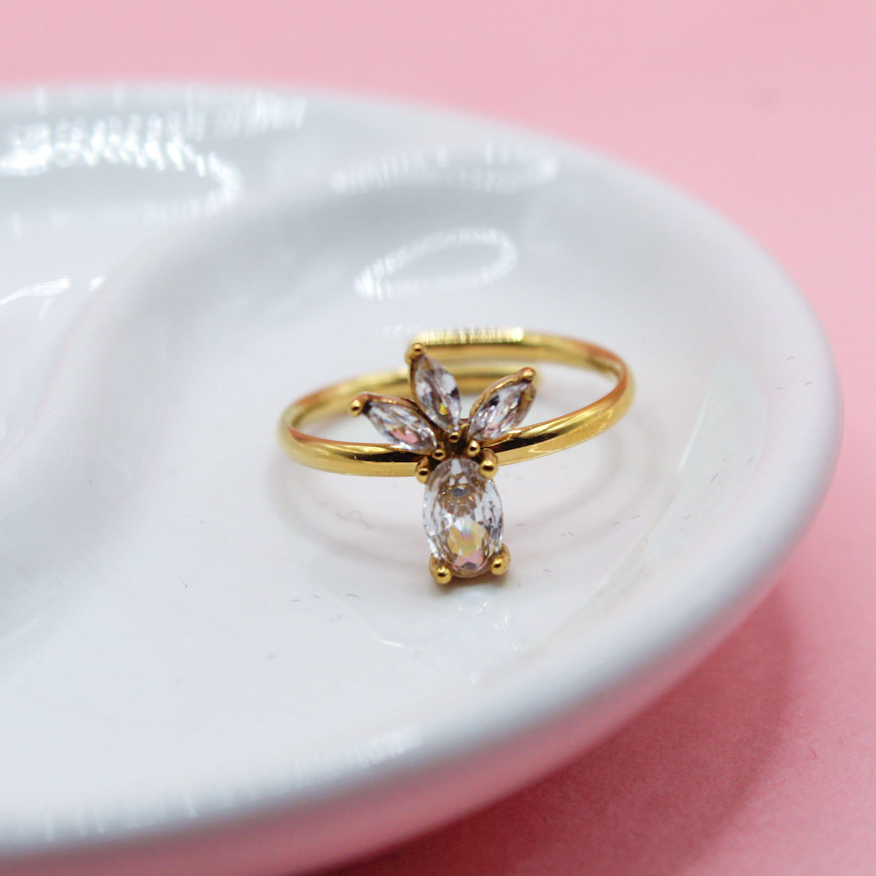 ANILLO PIÑA ZIRCONIA