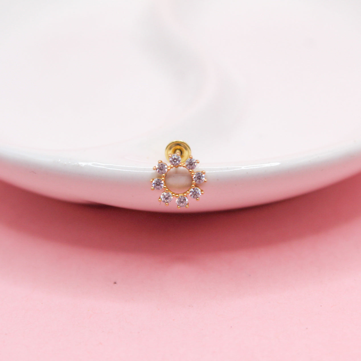 CIRCULO SILUETA OCHO ZIRCONIAS ORO JAPONES 10K