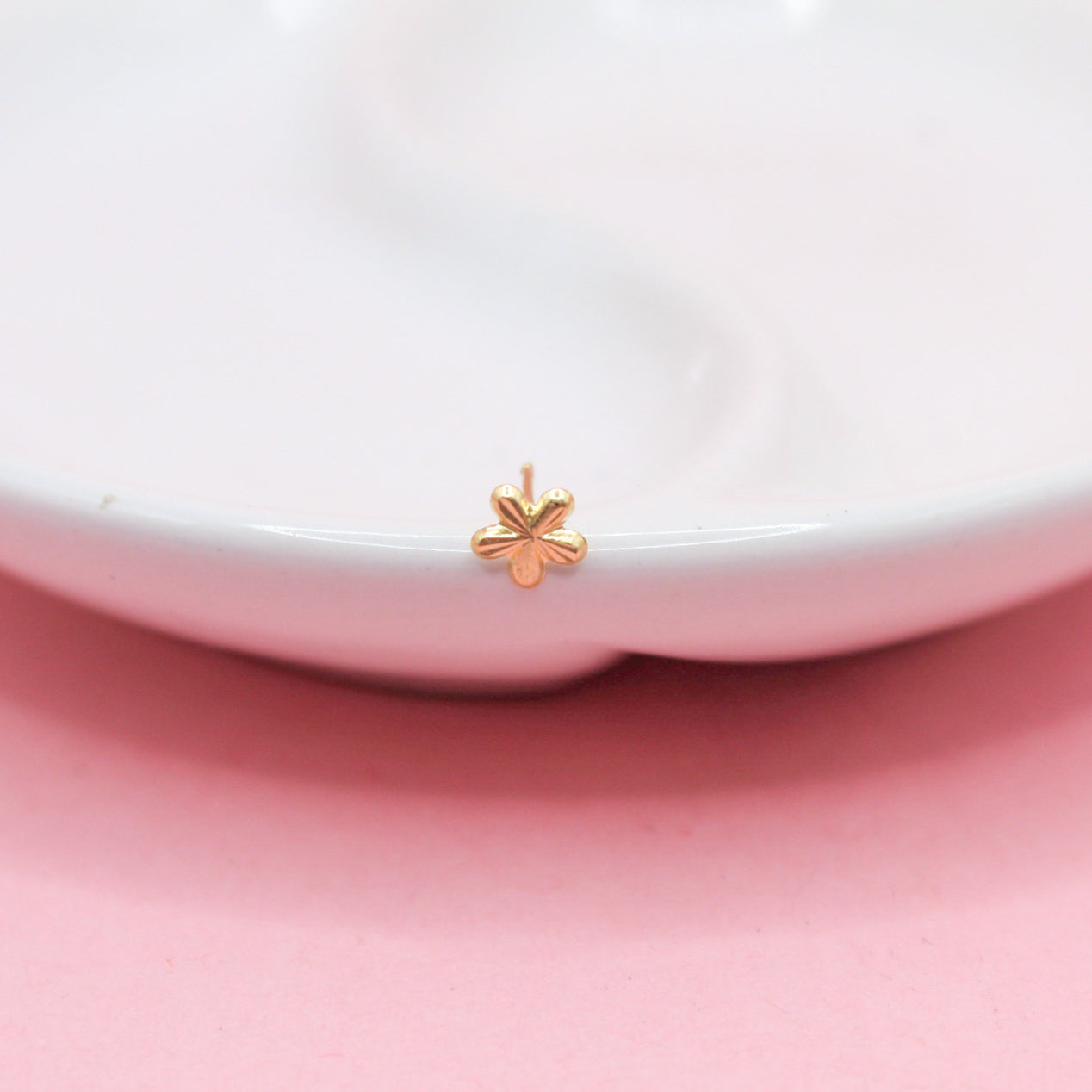 FLOR CHICA DIAMANTADA 10K