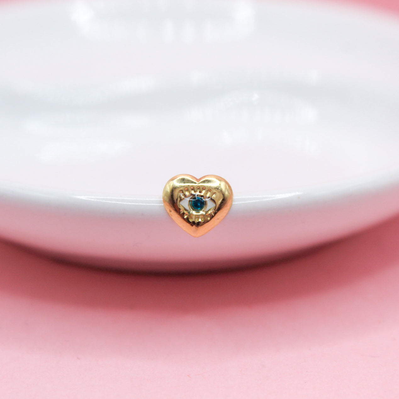 CORAZON BOTON CON OJO TURCO 10K