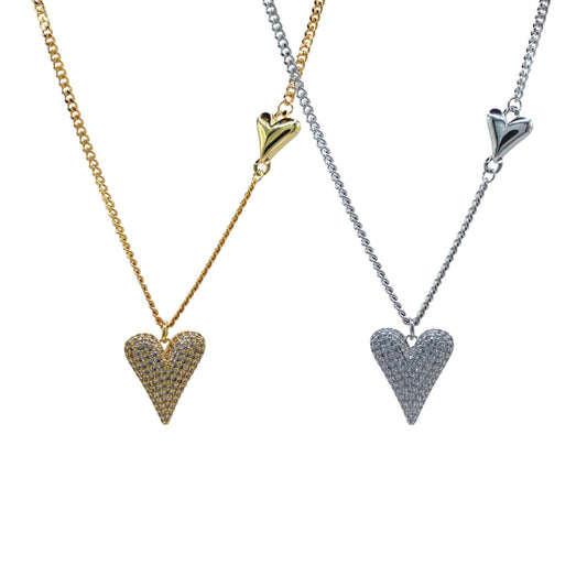 COLLAR PLATEADO CORAZÓN ZIRCONIAS CON CORAZÓN LISO