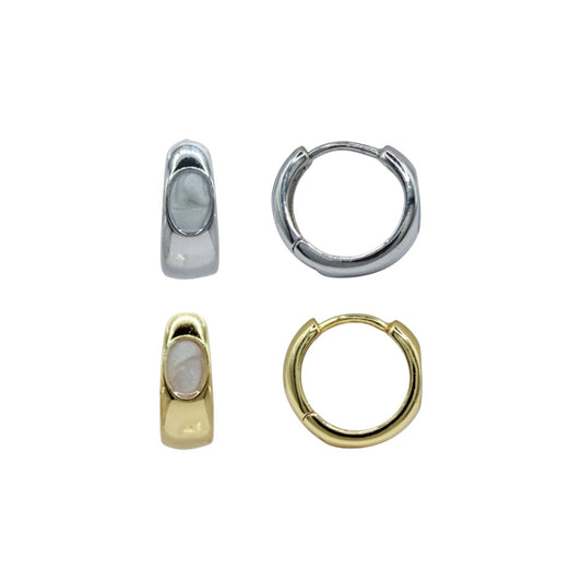 ARRACADAS ANCHAS CON PERLA PLANA BLANCA OVALADA