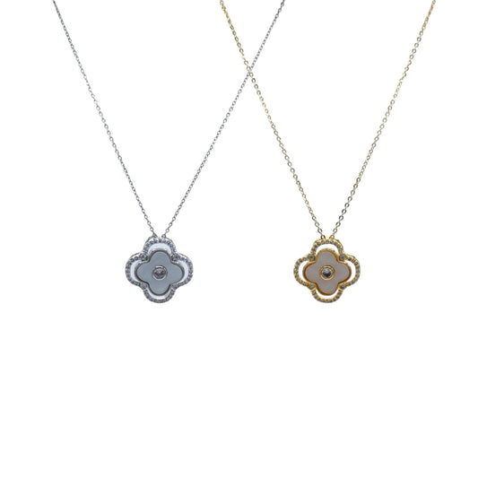 COLLAR TRÉBOL BLANCO CON SILUETA DE ZIRCONIAS