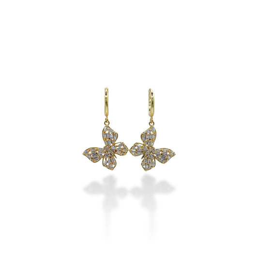 HUGGIE MARIPOSA GRANDE ZIRCONIAS