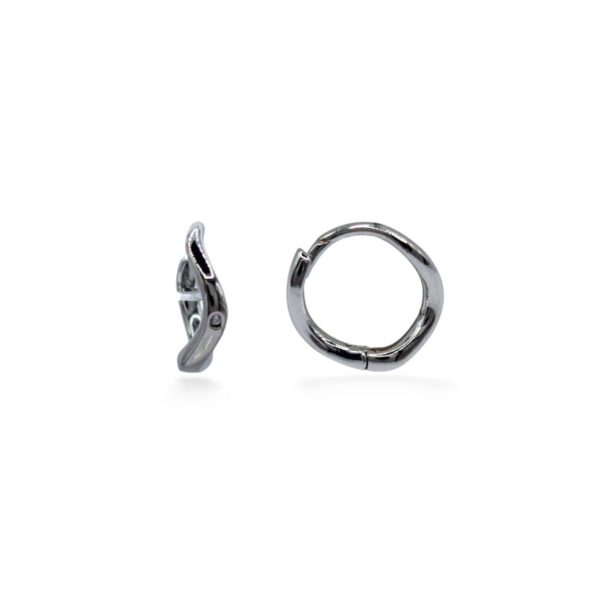ARRACADAS PLATEADAS CHUECAS ZIRCONIA INCRUSTADA